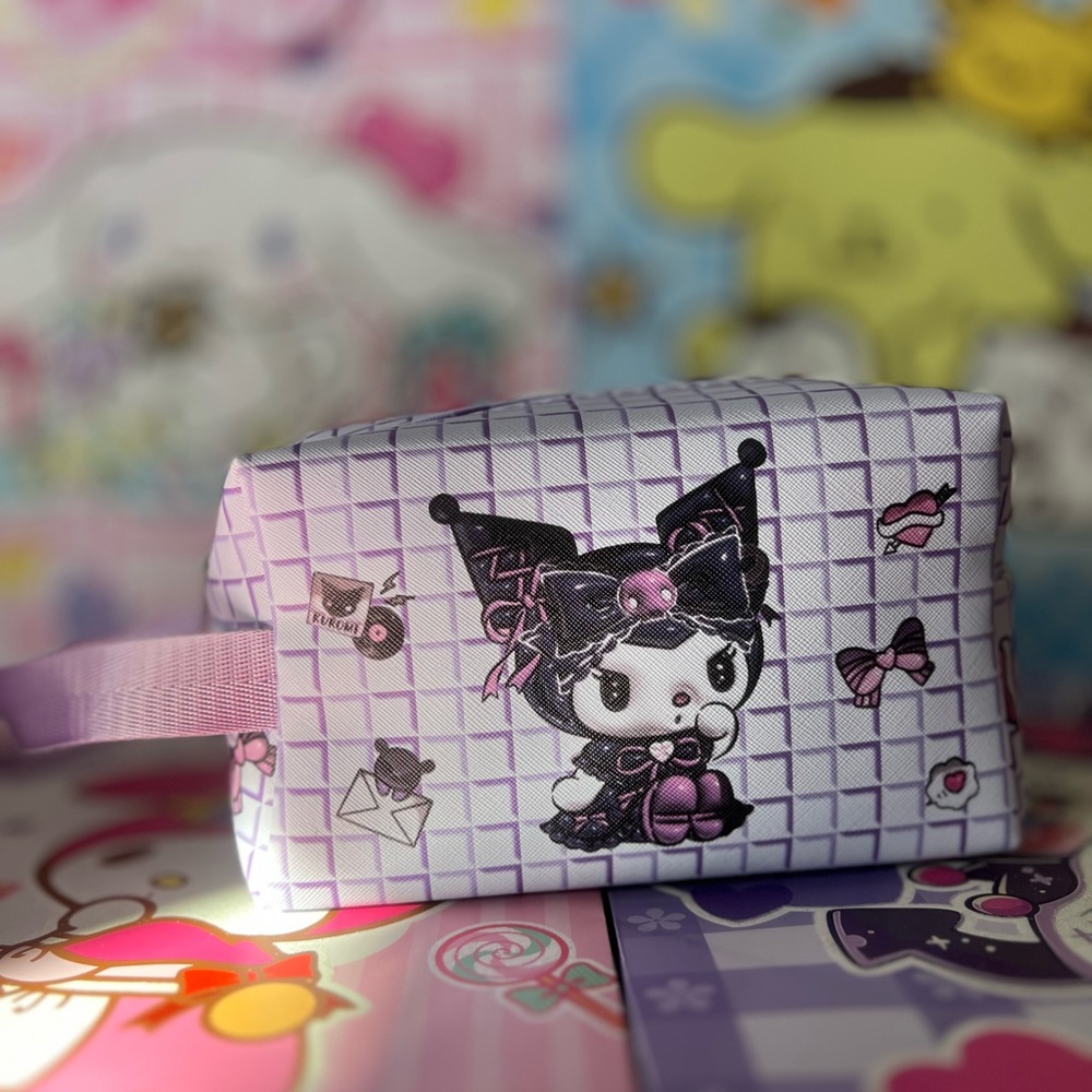 Cute large capacity make up bag.